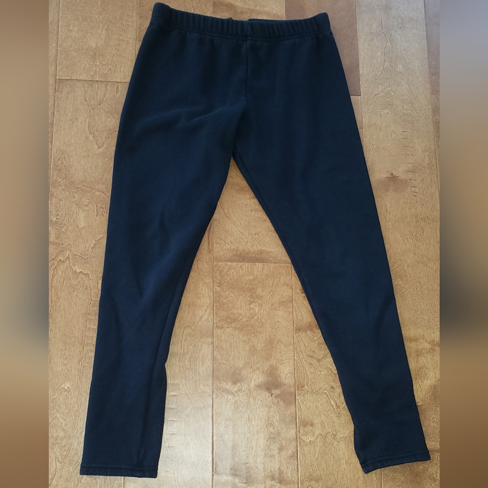 EUC thick fleece leggings for girls. Size 14. OSHKOSH. Worn once. Like new.